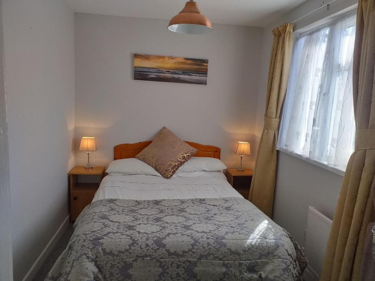 Villa St.John B&B 애슬론 외부 사진