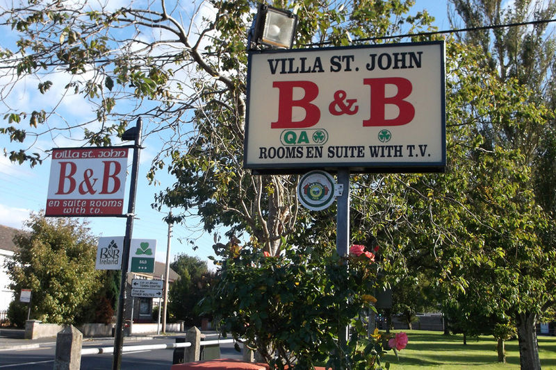 Villa St.John B&B 애슬론 외부 사진